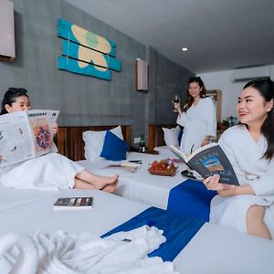 Grand Elevation Hotel